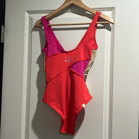 Summersalt one piece swimsuit size 4 pink and red EUC - Picture 10 of 11